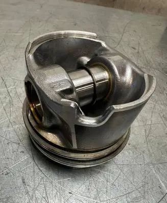 Volkswagen Transporter - Caravelle T6 Piston 81L137