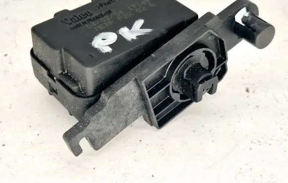 Volvo V70 Headlight level adjustment motor MEBRP2XG2G