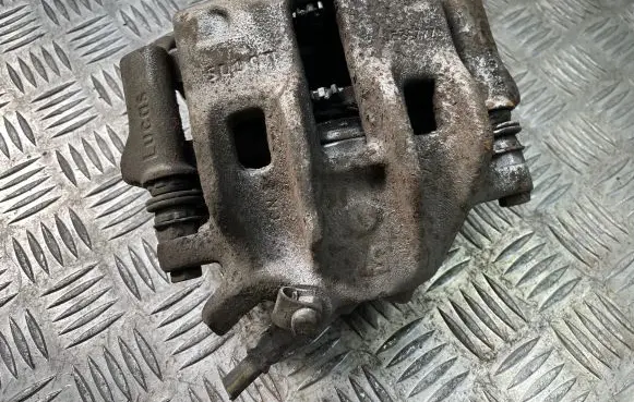 Peugeot 607 Front brake caliper