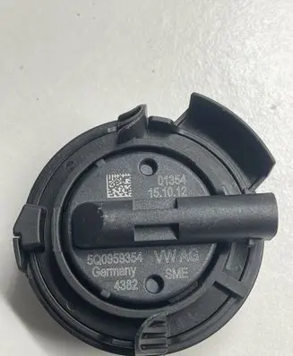 Volkswagen Golf VII Airbag deployment crash/impact sensor 5Q0959354
