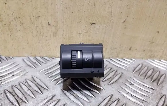 Skoda Octavia Mk2 (1Z) Other switches/knobs/shifts 1Z0941333A