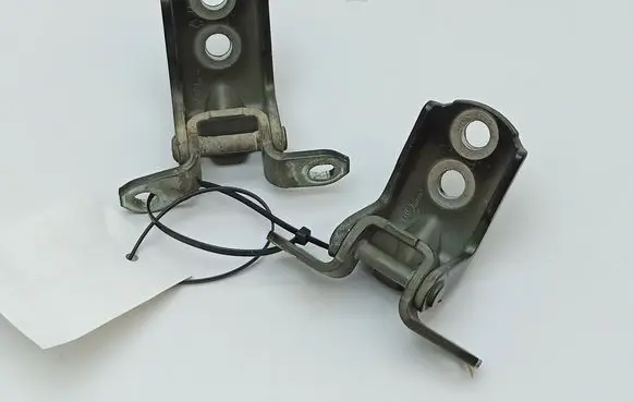 Nissan Navara D23 Front door hinge set 