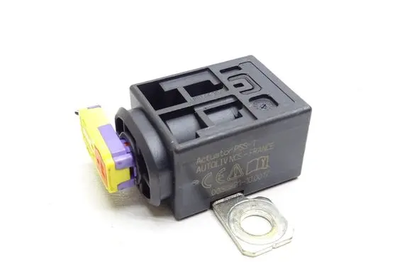 Audi A5 8T 8F Battery relay fuse 4F0915519