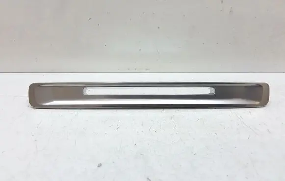 Radio/GPS head unit trim