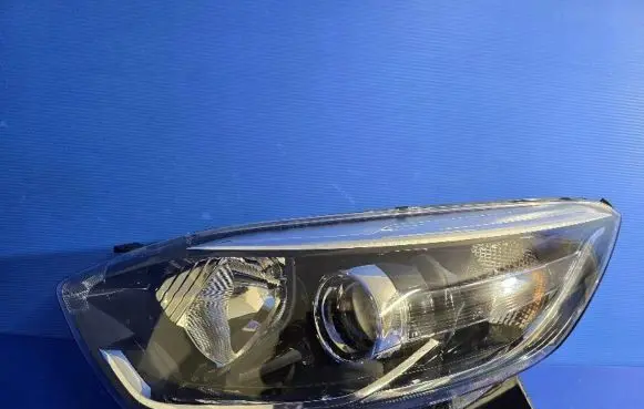 Renault Captur Headlight/headlamp 260601654R