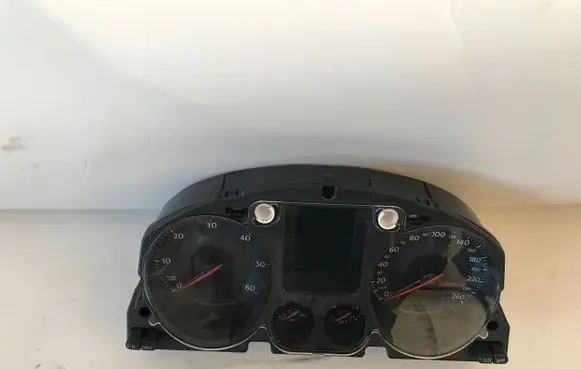 Volkswagen PASSAT B6 Speedometer (instrument cluster)