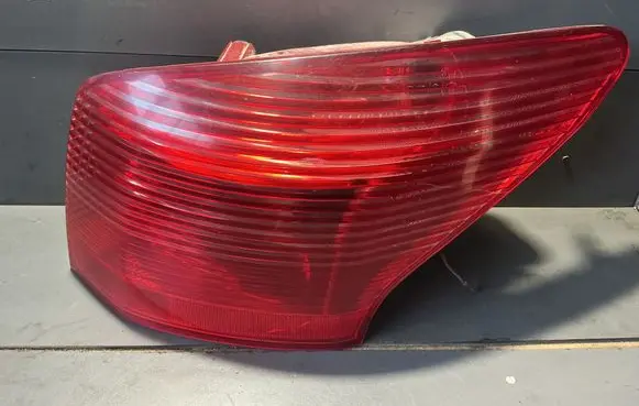Peugeot 407 Rear/tail lights 