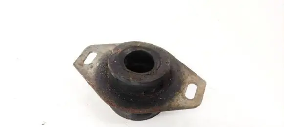 Peugeot 3008 I Engine mount bracket