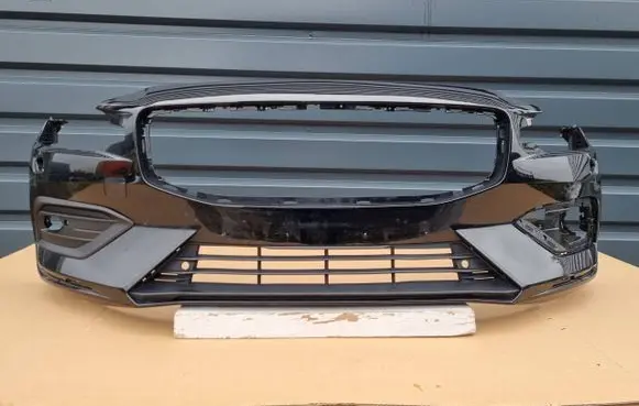 Volvo V60 Front bumper 31690589