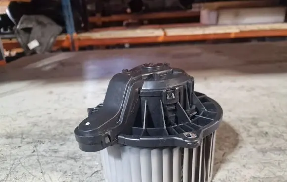 Heater fan/blower
