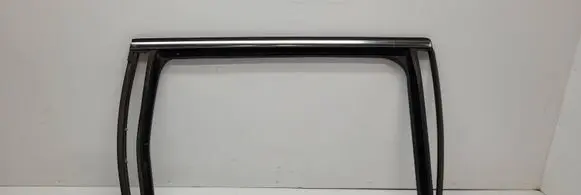 Volkswagen PASSAT B7 Rear door window/glass frame 3C9839432C