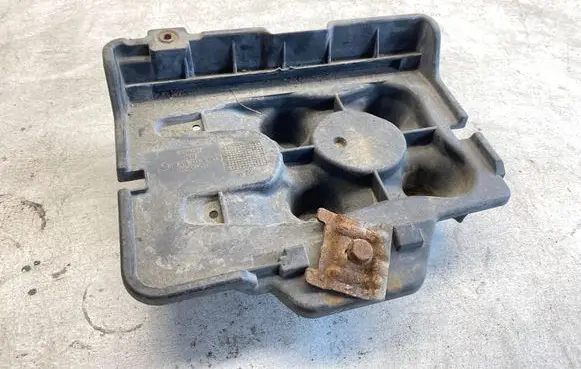 Battery tray