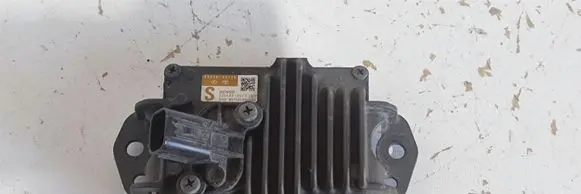 Toyota RAV 4 (XA50) Distronic sensor radar 8821033120 2955883