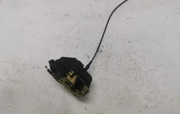 Renault Megane IV Front door lock