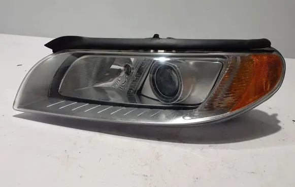 Volvo S80 Headlight/headlamp 31214347