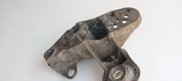 Audi A6 S6 C5 4B Engine mounting bracket 8E0199351A