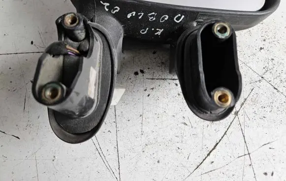 Manual wing mirror