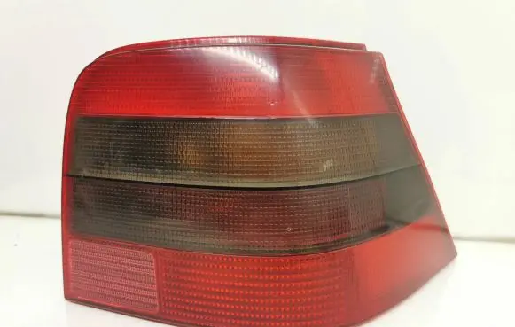 Volkswagen Golf IV Rear/tail lights 1j6945096 148186 148198