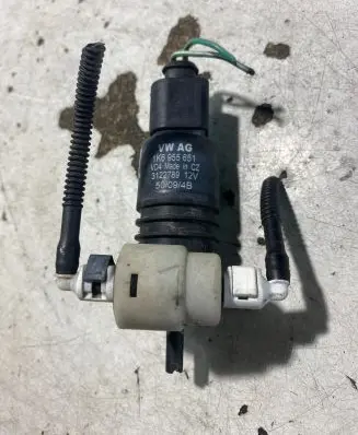 Audi A3 S3 8P Windscreen/windshield washer pump 1K6955651 1J0973722 3122789
