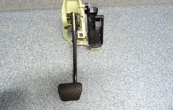 BMW 5 F10 F11 Brake pedal 9144254