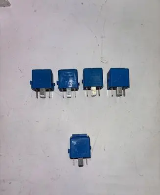 BMW 5 E60 E61 Other relay 6915327 6136 V23134K59X313
