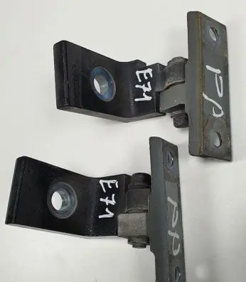 BMW X6 E71 Front door hinge set 7068074