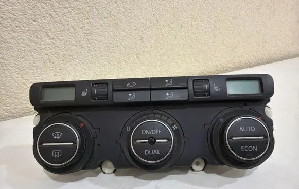 Volkswagen Touran I Climate control unit