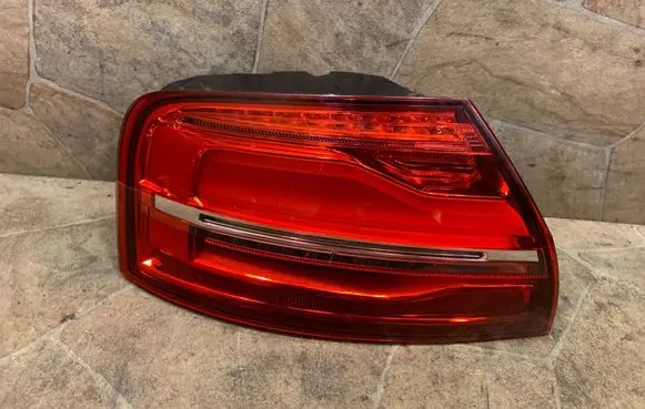 Audi A8 S8 D4 4H Rear/tail lights 4H0945095