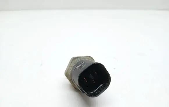 Volkswagen Golf IV Coolant temperature sensor 