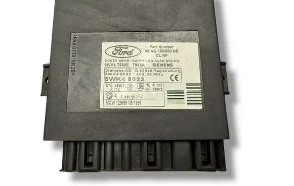 Ford Focus Comfort/convenience module 98AG15K600DE 5WK48823 5WK47230E