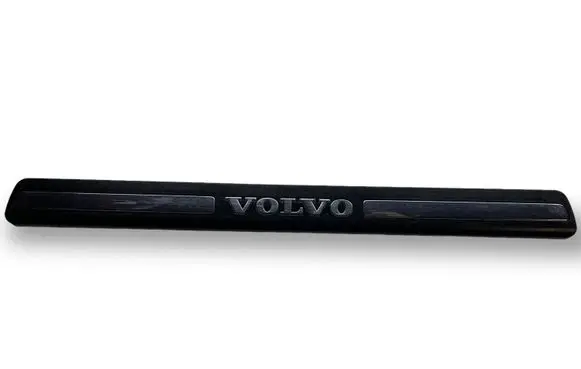 Volvo XC90 Front sill trim cover 8659960