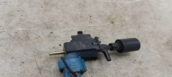 Toyota Land Cruiser (J120) Turbo solenoid valve 9091012080