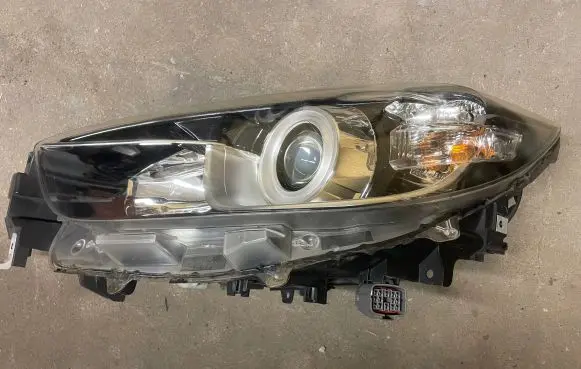 Mazda CX-5 Headlight/headlamp