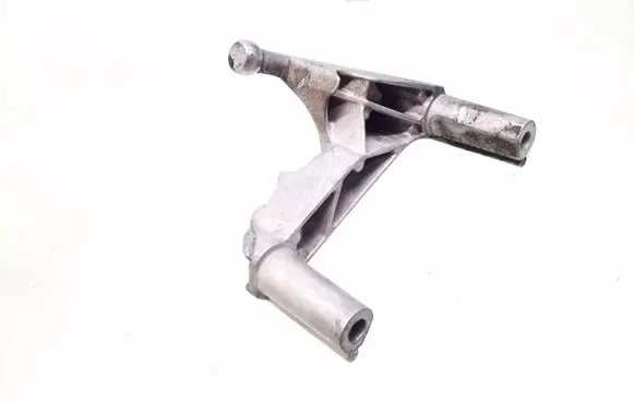 Mercedes-Benz C W204 Engine mounting bracket A6460160038