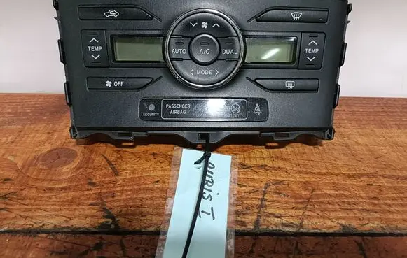 Toyota Auris 150 Climate control unit 5590002300 0C196B000751B