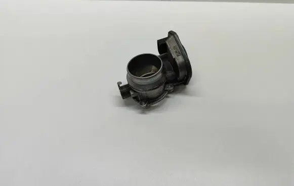 BMW 5 E60 E61 Throttle valve 7804373 B72842316 780437301