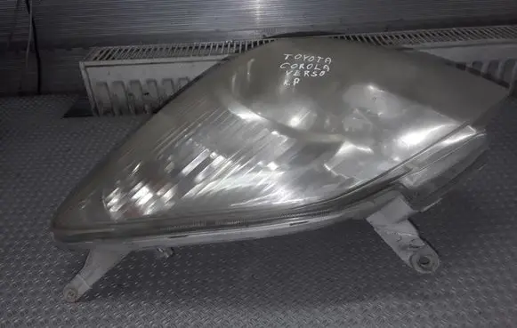 Toyota Corolla Verso E121 Headlight/headlamp