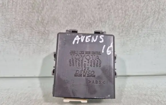 Toyota Avensis T270 Door control unit/module 8597020030 0515004390