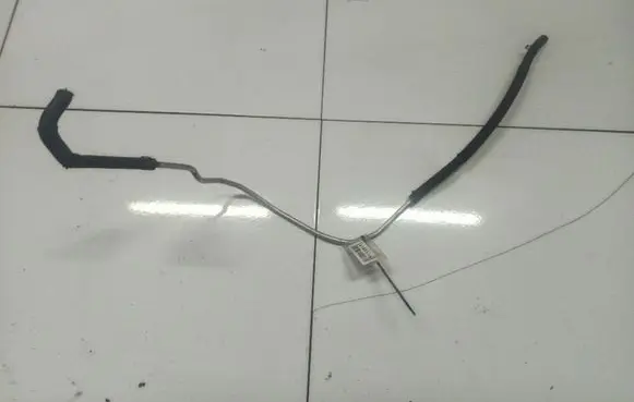 Mercedes-Benz C W203 Engine coolant pipe/hose 