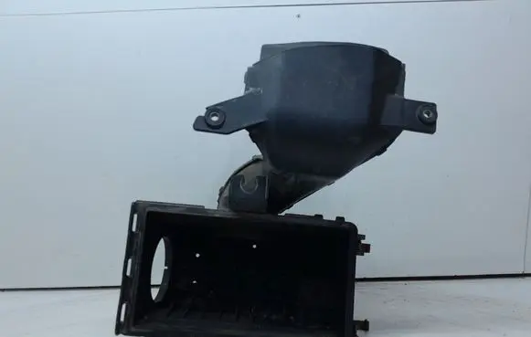 Mazda CX-9 Air filter box