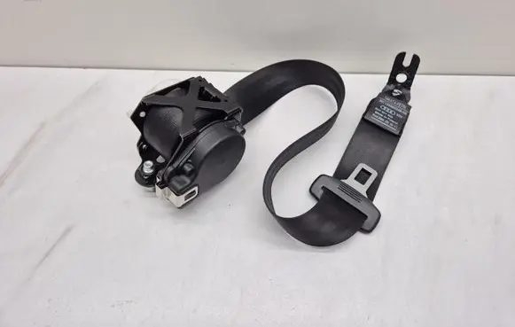 Audi Q3 8U Rear seatbelt 8U0857805