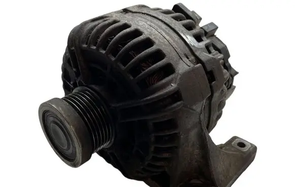Volvo XC90 Generator/alternator 30667788 0124625024 12047500