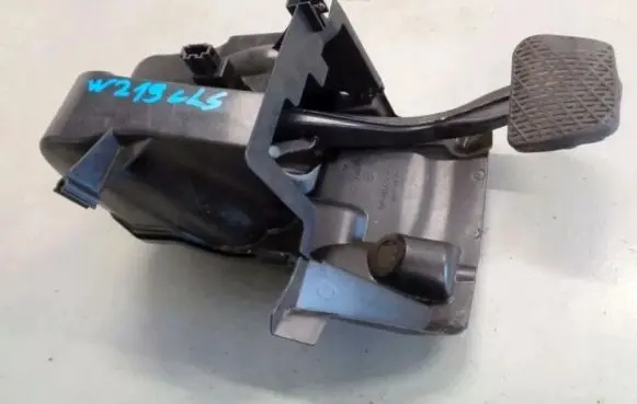 Mercedes-Benz CLS C219 Other interior part