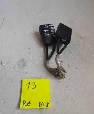 Skoda Fabia Mk1 (6Y) Rear seatbelt buckle 29487289