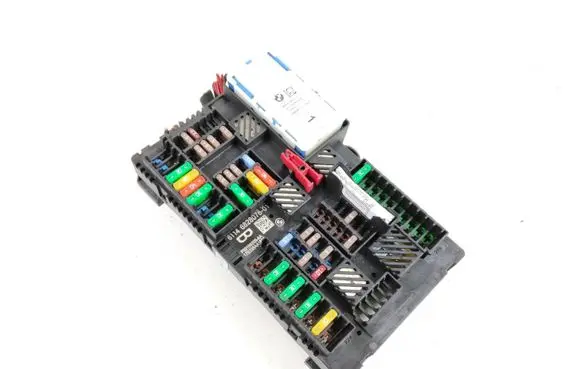 BMW X3 G01 Fuse module 6828076