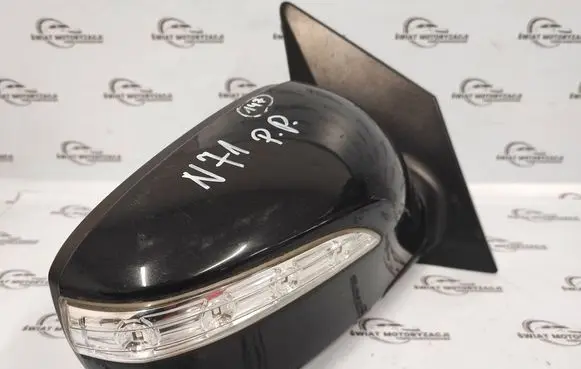 Hyundai ix35 Front door electric wing mirror 