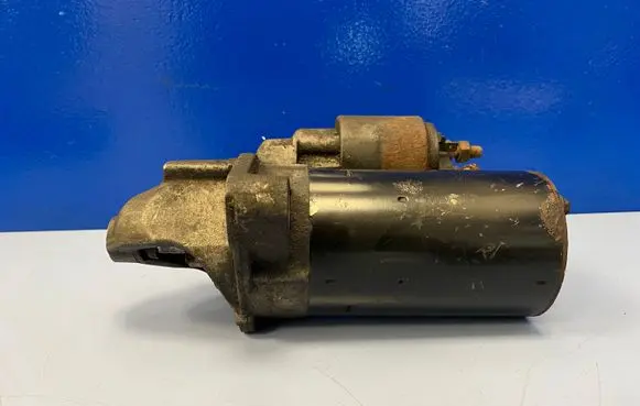 Volkswagen PASSAT B5 Starter motor 078911023