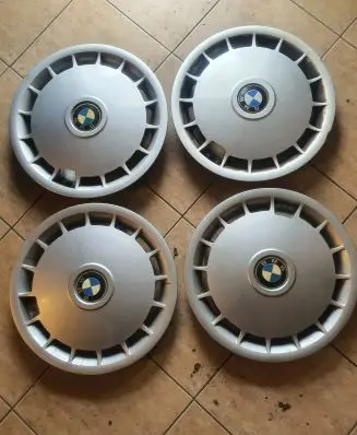 BMW 5 E28 R14 wheel hub/cap/trim 361311791701