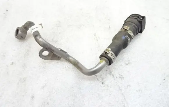 Peugeot 3008 II Engine coolant pipe/hose 9831006380