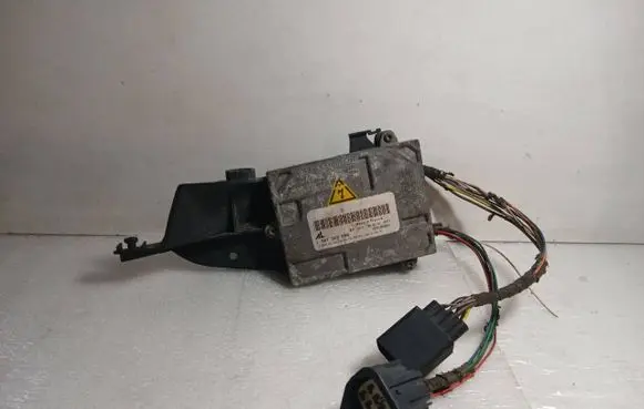 Volvo V50 Headlight ballast module Xenon 1307329098 10EEG060084